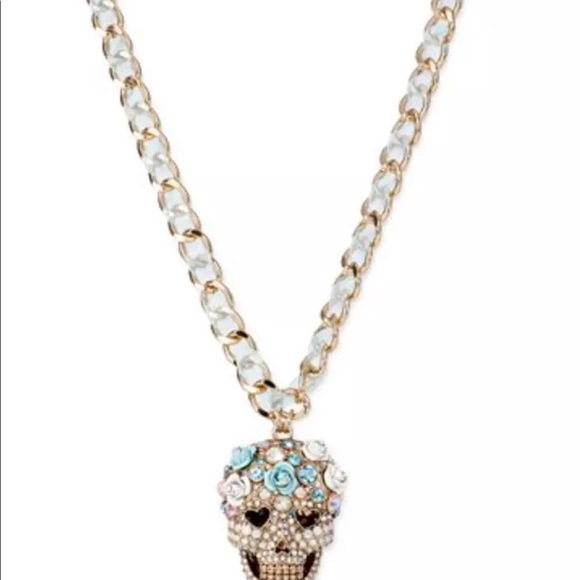 ❌❌SOLD❌❌ Johnson Rhinestone Skull Necklace Ribbon - Picture 4 of 6